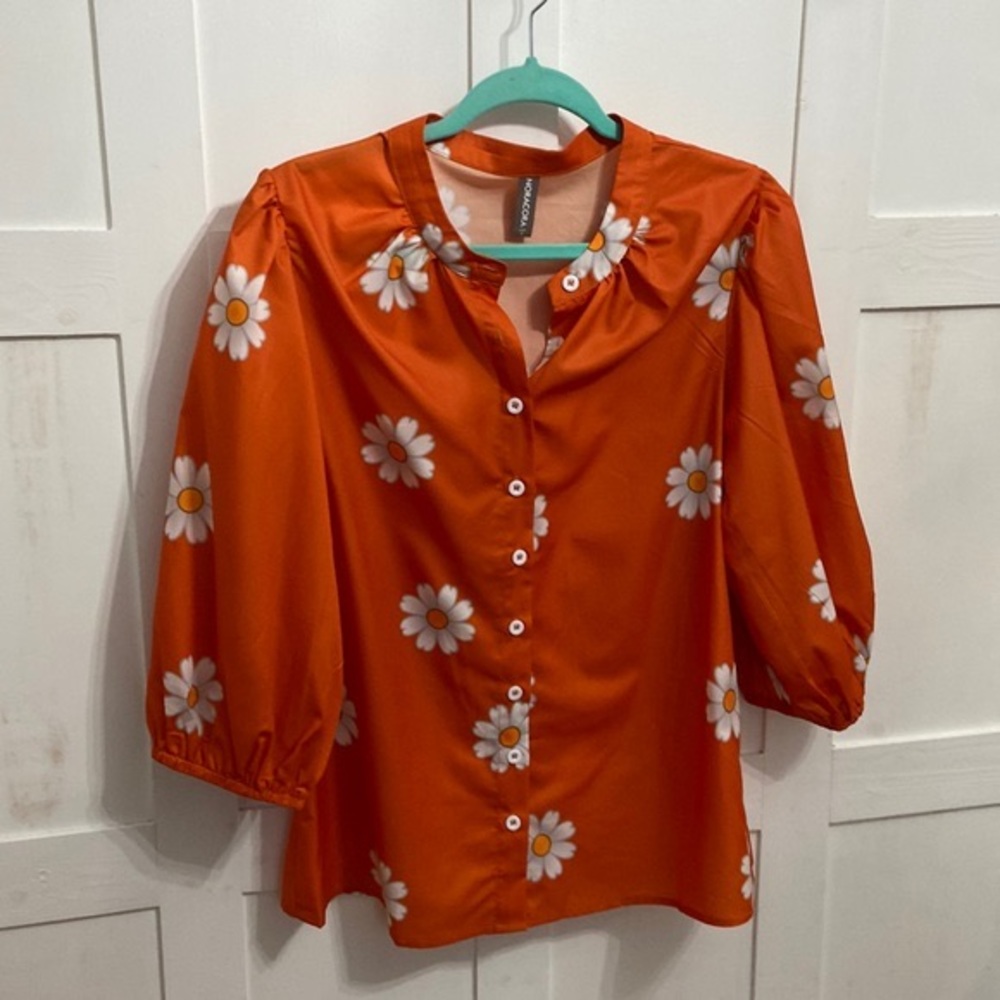 💖 Sunflower Orange blouse with Lantern Sleeves size small